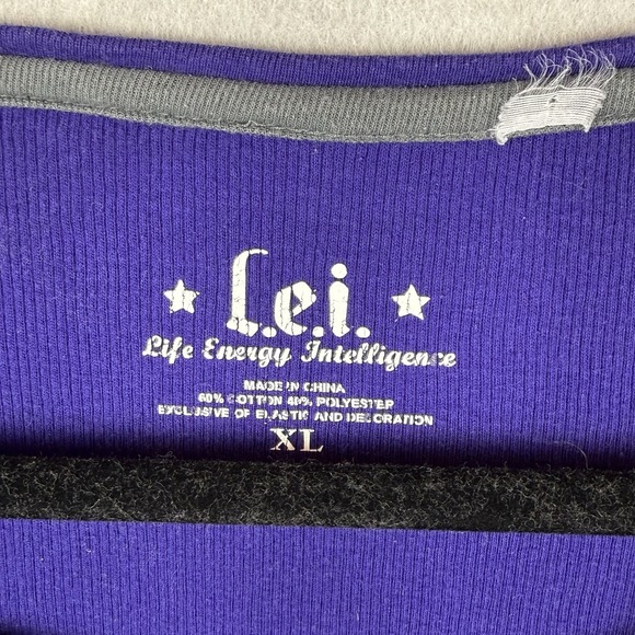 Y2K LEI Women's Thermal Henley Layered Lace Shirt Size XL Purple Bella Swan - Picture 2 of 6